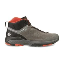 Garmont Groove Mid G-Dry Hiking Boots.